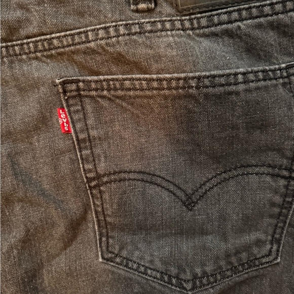 Levi's 562 Black Button Fly Mens Jeans Tag Size 38x34 Measures 38x30 Loose Fit - Picture 7 of 14